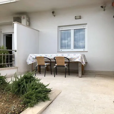Apartment Modern In