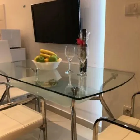 Modern In Apartment Split